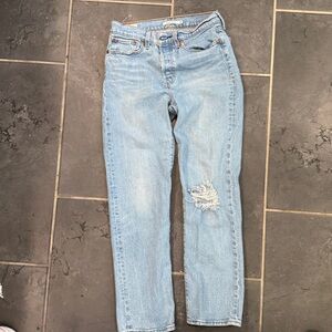 Levi's Women's Light Blue Straight Leg Jeans